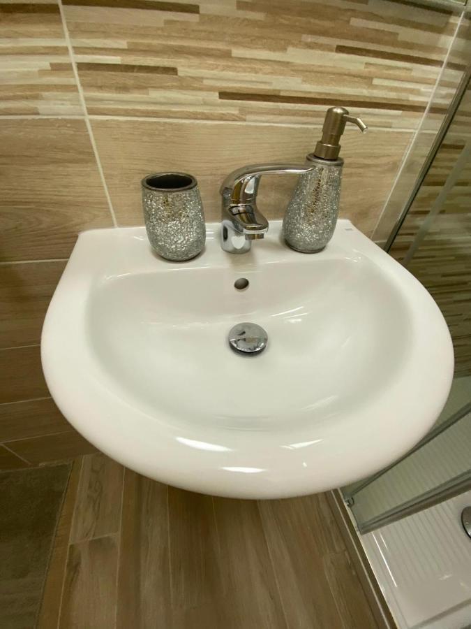 Atena Apartments B&B Gold Pescara Ngoại thất bức ảnh